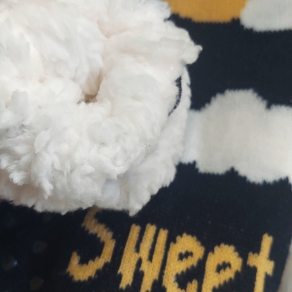 Sherpa Theme Socks "Sweet Dreams" Moon Star Cloud Anti Slip - One Size - Picture 5 of 7